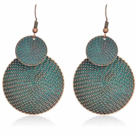 Vintage Style Earrings - Picture 2 of 2